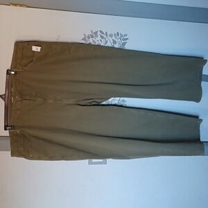 NWT Curvy Hi Rise Wide Leg Pant!